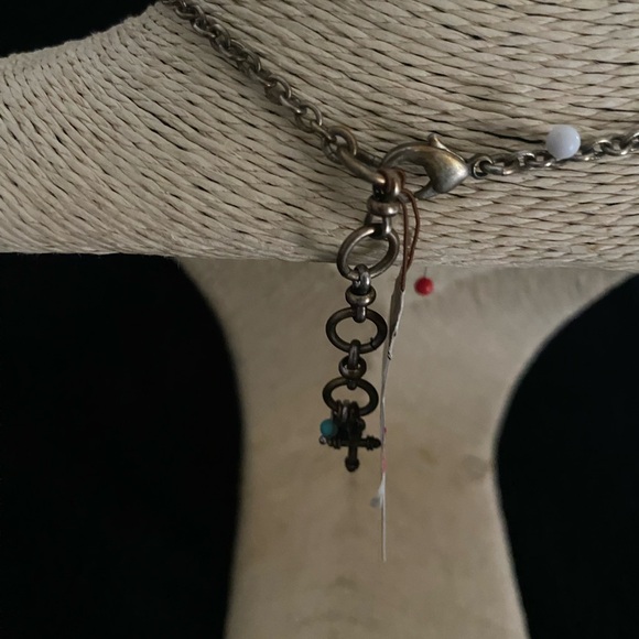 NWT LUCKY BRAND Filigree Brass Detailed Cross Necklace - Picture 4 of 4